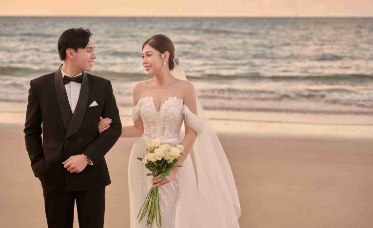 Váy đầm cúp ngực đẹp kiểu dáng sang trọng gợi cảm tại OLIVA